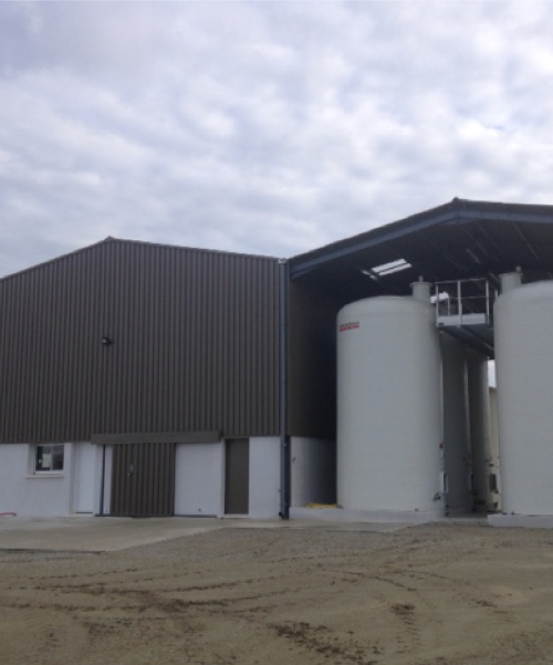 Cuves à vin au domaine Meulière