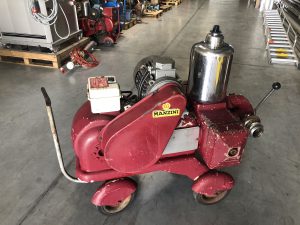 Pompe à vin professionnelle nécessitant une réparation en magasin Vitidirect à Cognac